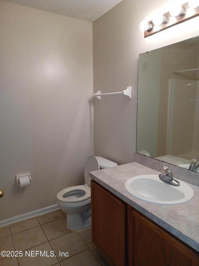 Building Photo - 608 Abbey Ct