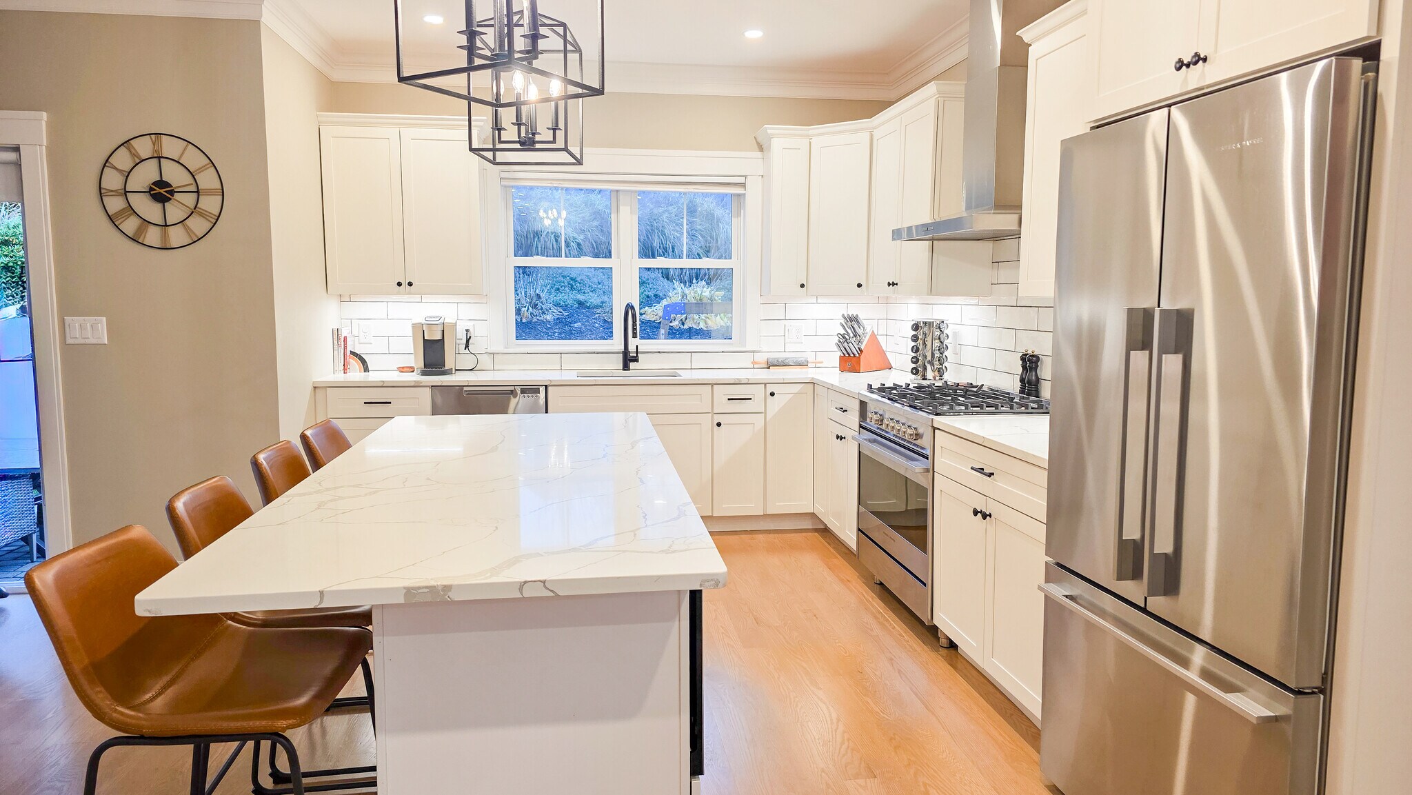 Building Photo - 279 Suffolk Ave