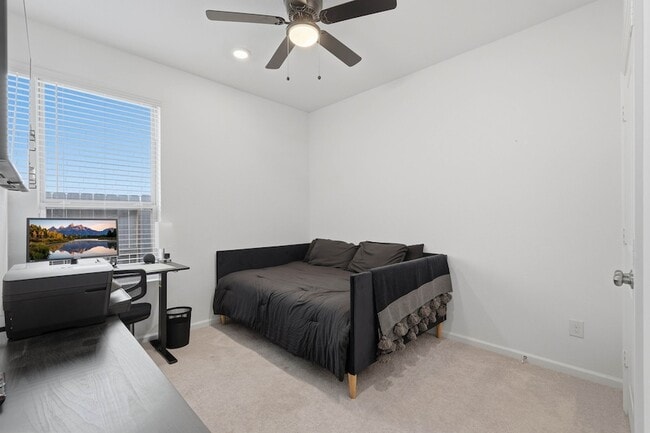 Building Photo - 4910 Shore Arbor Ln