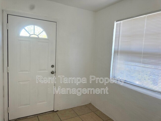 Building Photo - 626 31st St S