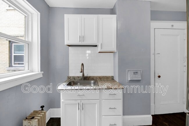 Building Photo - 7 E Depew Ave