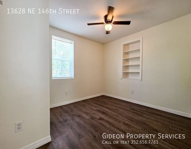 Building Photo - 13628 NE 146th St