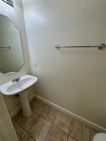 Building Photo - 8213 3 Bars Dr