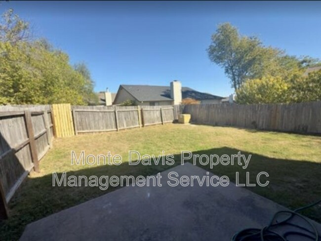 Building Photo - 2012 Margalene Way