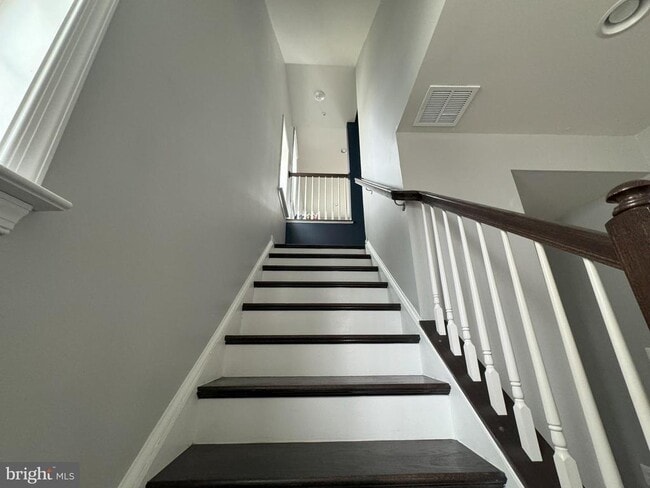 Building Photo - 9067 Fox Stream Way