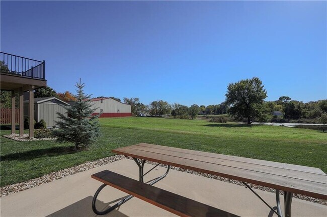 Building Photo - 5029 Woodstock Ct