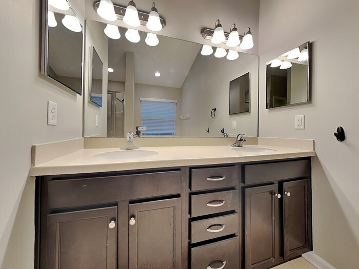 Building Photo - 83245 Purple Martin Dr