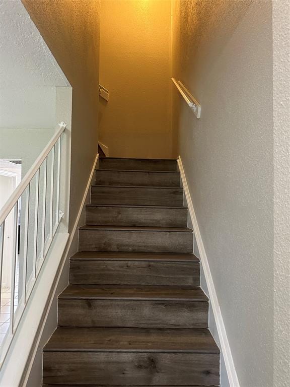 Building Photo - 12881 High Star Dr