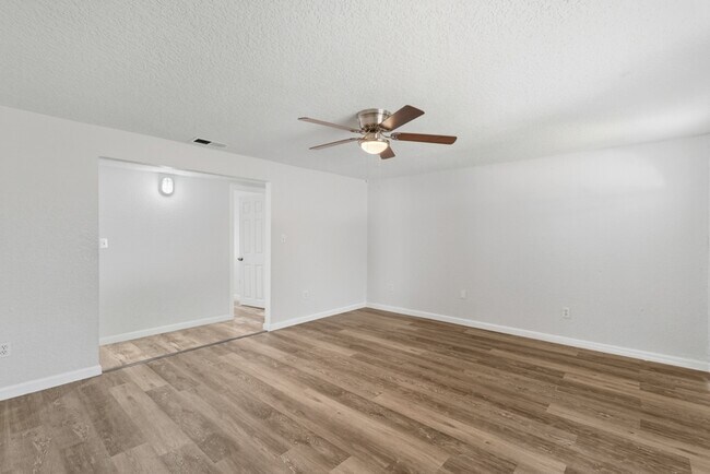 Building Photo - 8524 Dandy Ave