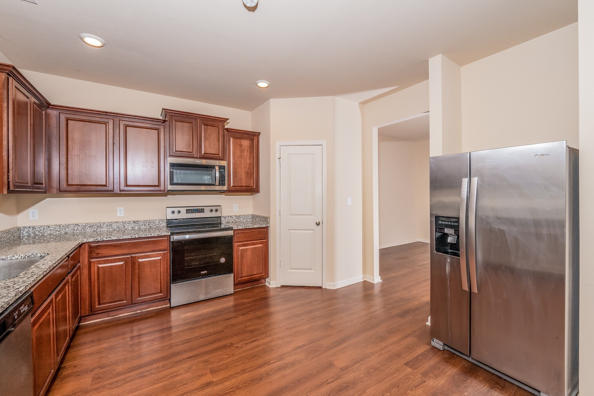 Building Photo - 365 Clover Cir