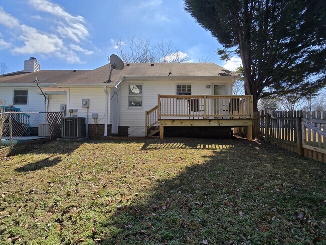 Building Photo - 1829 Alyssum Pl