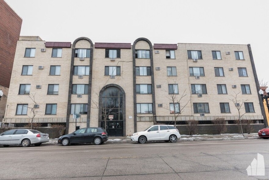 Building Photo - 1515 W Morse Ave