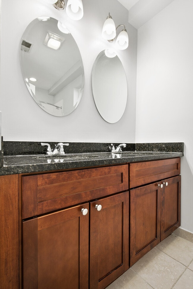 Building Photo - 7730 N Ashland Ave