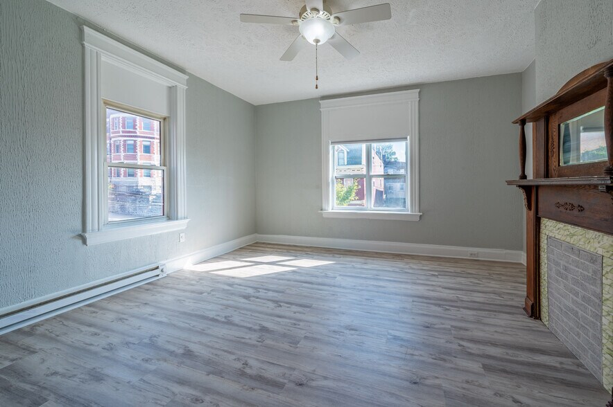 bedroom 2 - 304 Warner St
