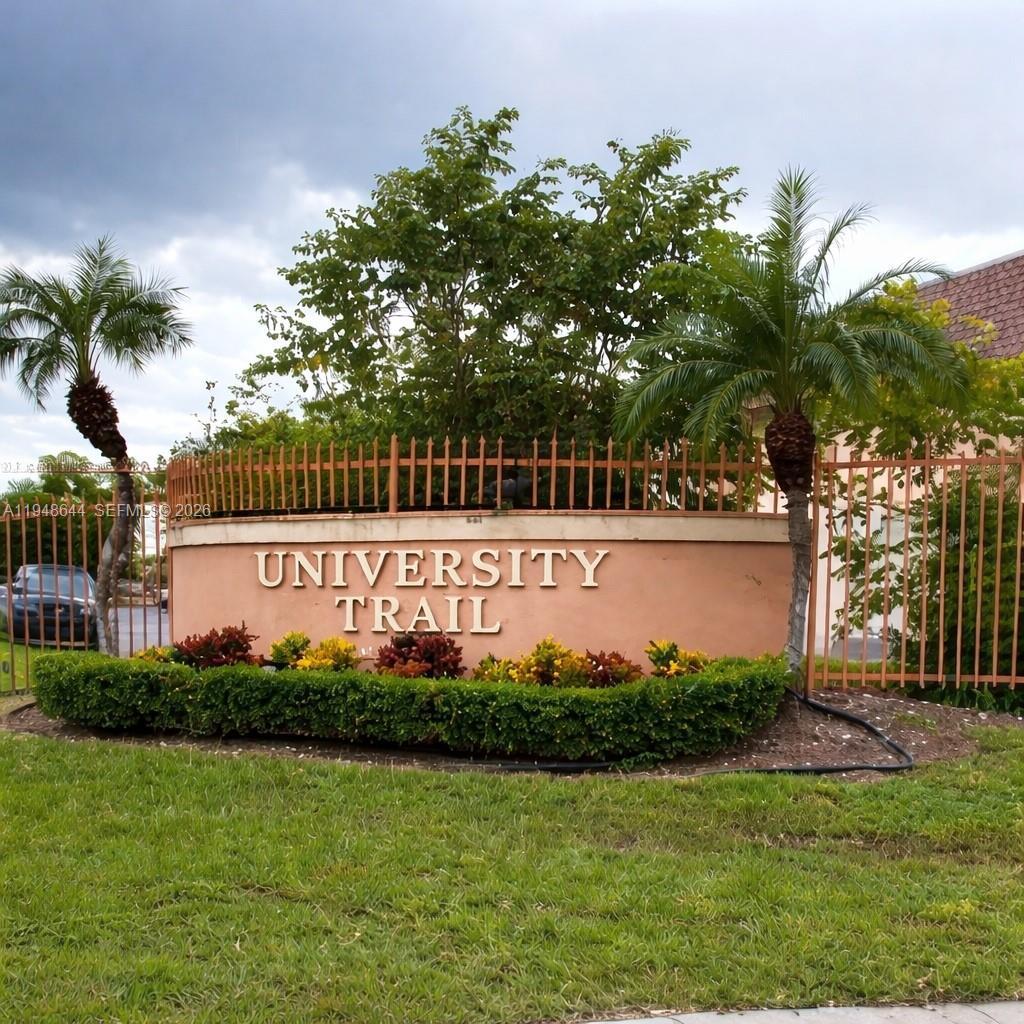 Building Photo - 850 SW 129th Pl