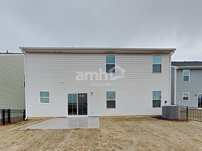 Building Photo - 5041 Twin River Dr