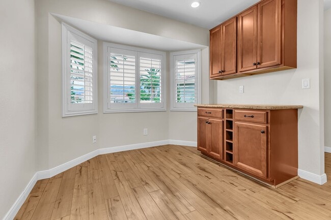 Building Photo - 244 White Oak Rd