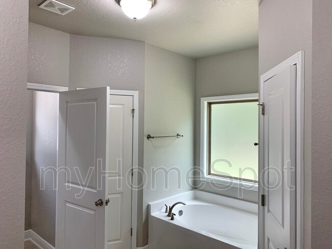 Building Photo - 5354 Woodlet Ct
