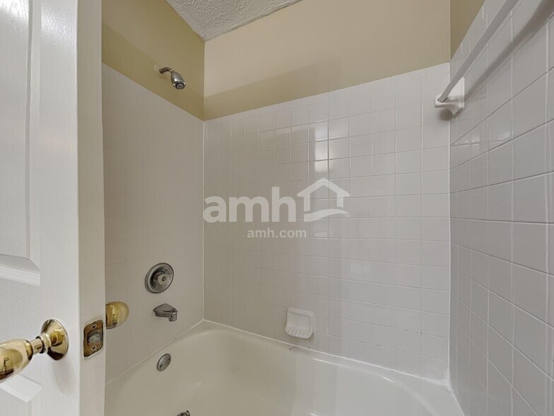 Building Photo - 748 Jewelweed Ct
