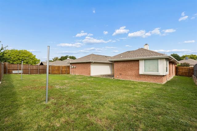 Building Photo - 300 Thomas Dr