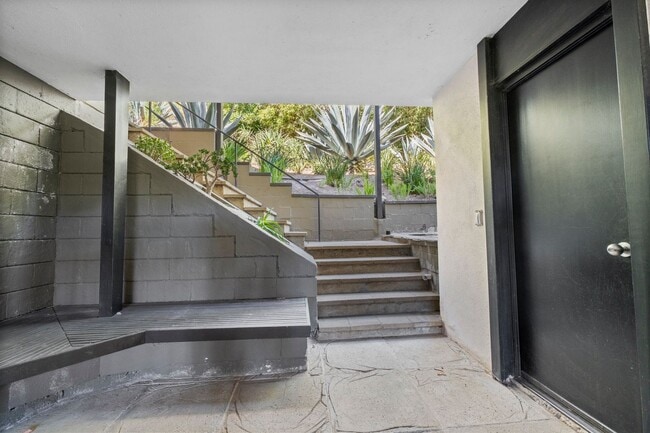 Building Photo - 3 Bed / 3 Bath Private Mid-Century Oasis with Pool, Detached Studio & Canyon Views