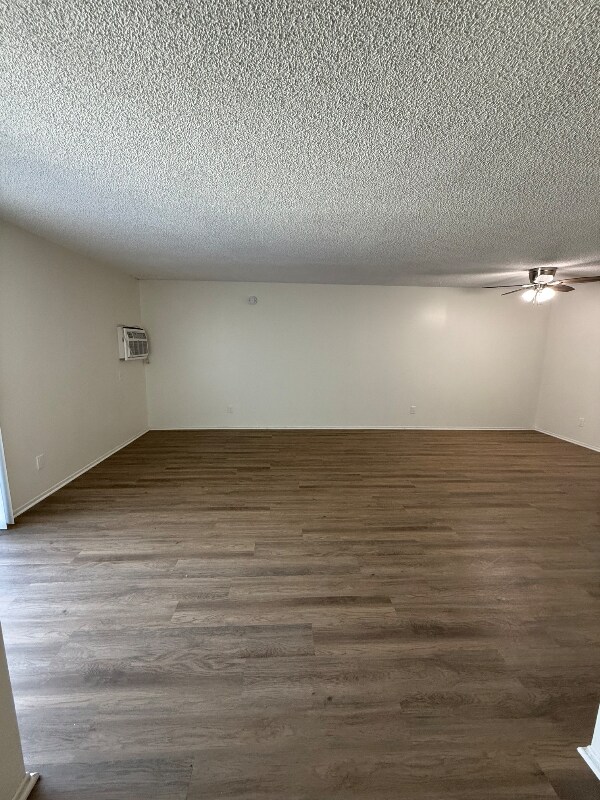 Building Photo - 1400 Peckham St