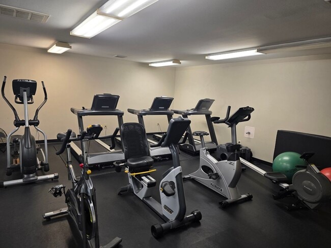 Building Photo - 2 bedroom 2 bath downtown condo