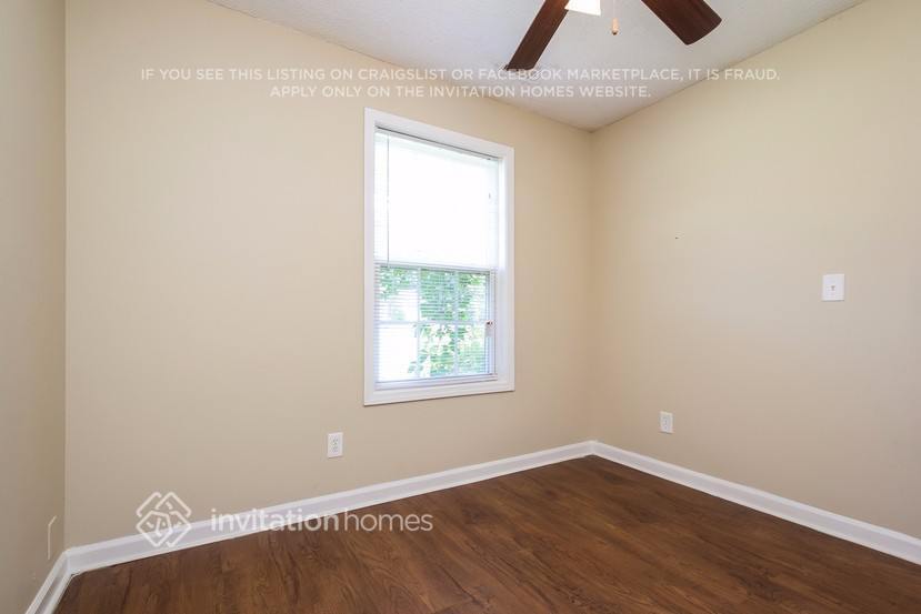 Building Photo - 317 Dreamland Ct