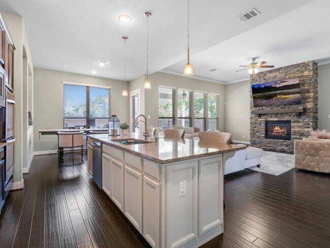 Building Photo - 24910 Meadowthorn Crest Ln