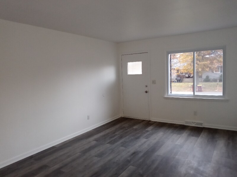 Building Photo - 3 A Saybrook Dr