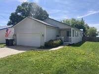 Building Photo - 913 Pine St