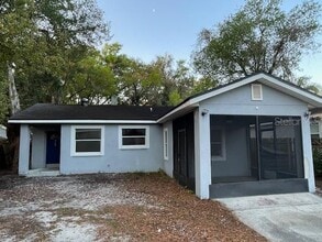 Building Photo - 917 E Flora St