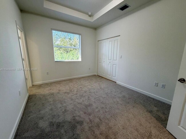 Building Photo - 254 10th Ct