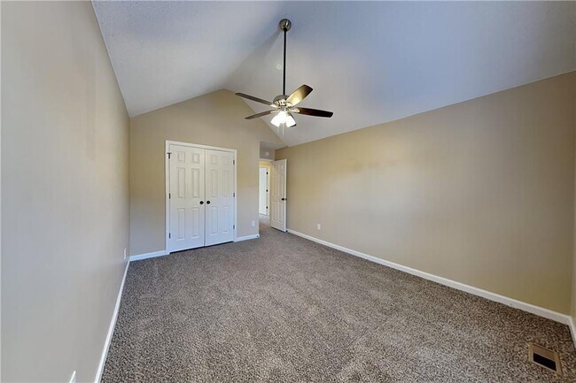 Building Photo - 7000 Greenfield Ln