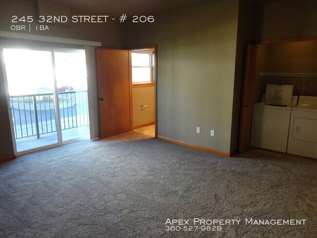 Building Photo - Stoneway Apartments