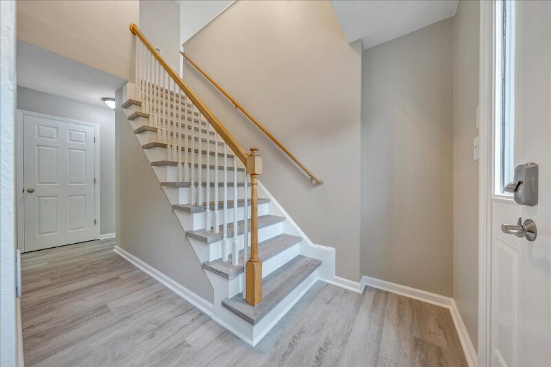 Building Photo - 165 N Rome Dr