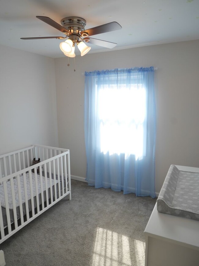 Building Photo - Beautiful Townhouse- Taneytown, MD