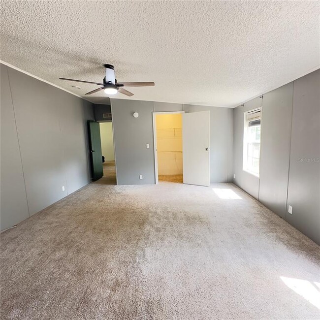 Building Photo - 6834 Glen Meadow Dr