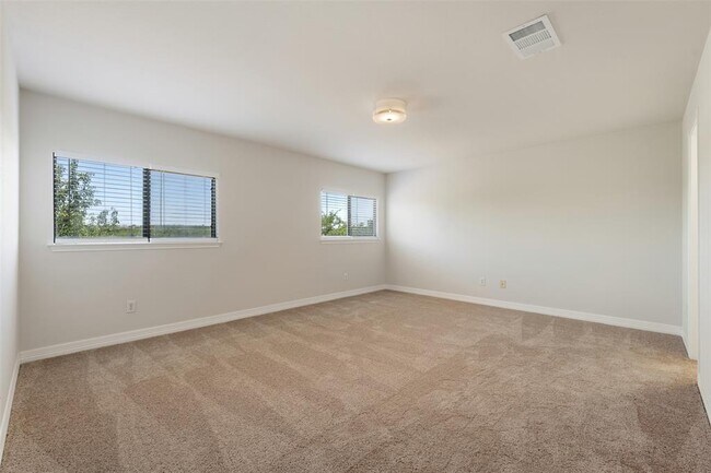 Building Photo - 1814 Grassland Dr