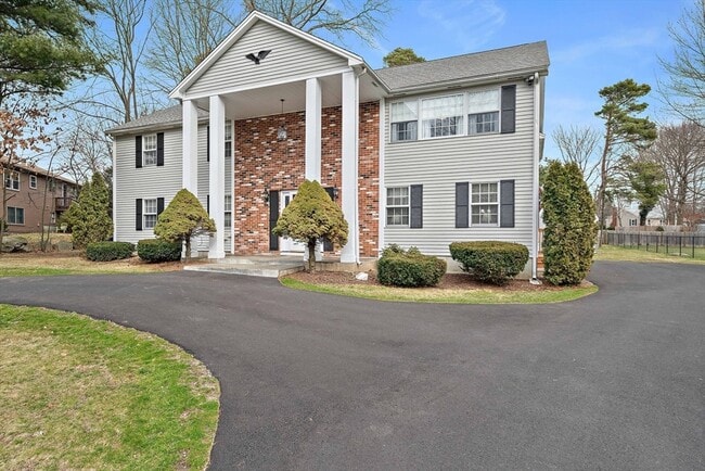 Building Photo - 38 Roosevelt St