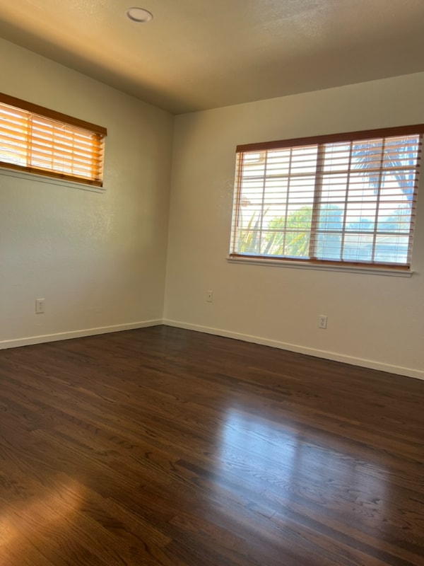 Building Photo - 908 W Loquat Ct