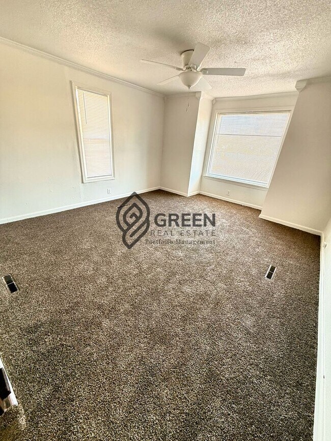 Building Photo - 3 Bedroom 2 Baths Home with Garage for rent in Kankakee