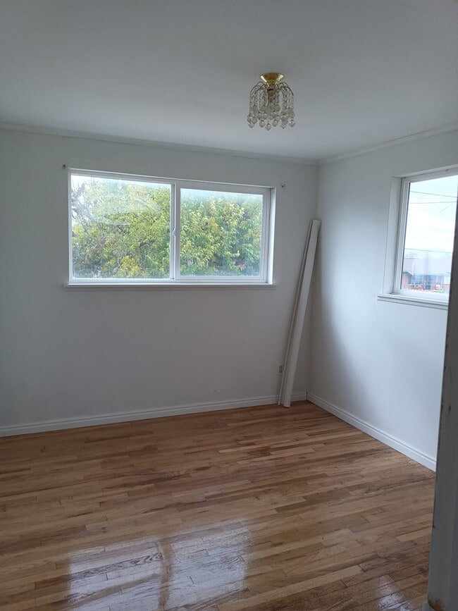 Building Photo - 2836 Canyon Rd