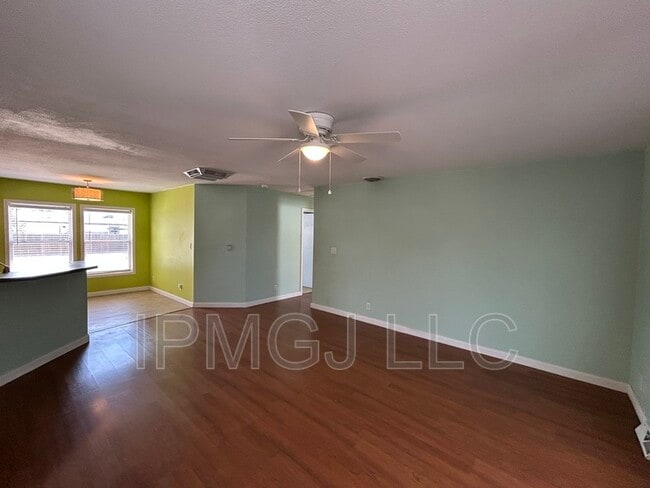 Building Photo - 434 Marianne Dr