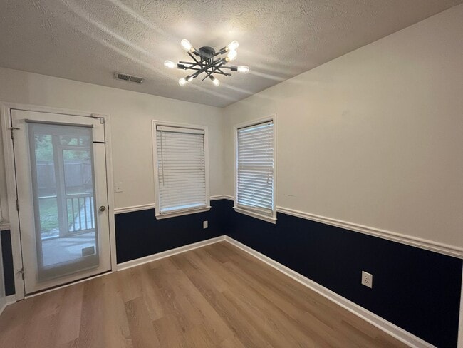 Building Photo - Your Dream Home is Waiting for You! Yardwo...