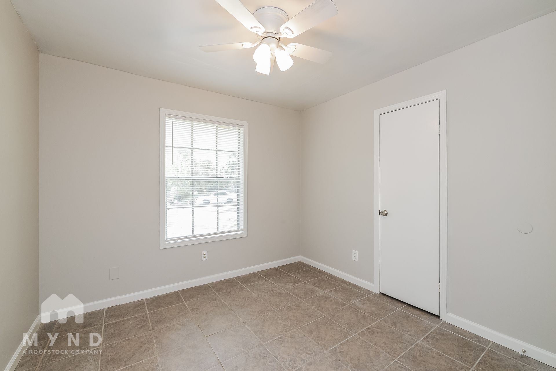 Building Photo - 3020 Normandy Dr