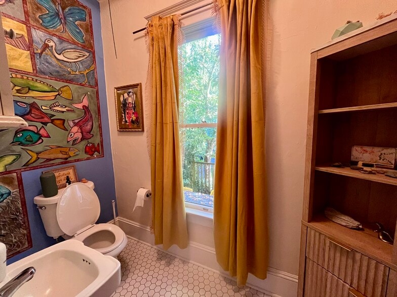 1st floor bathroom - 110 NE Monroe St