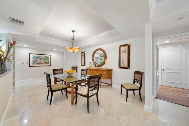 Building Photo - 791 Crandon Blvd