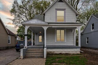 Building Photo - 4039 Vermaas Ave