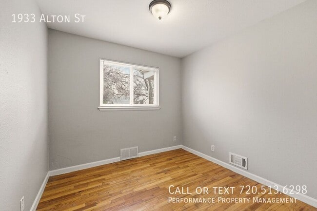 Building Photo - 1933 Alton St